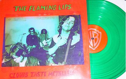 Clouds Taste Metallic” Live 2015 – The Future Heart