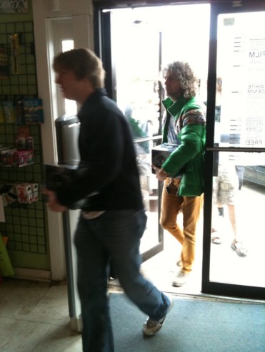 Wayne arrives with gummy skulls